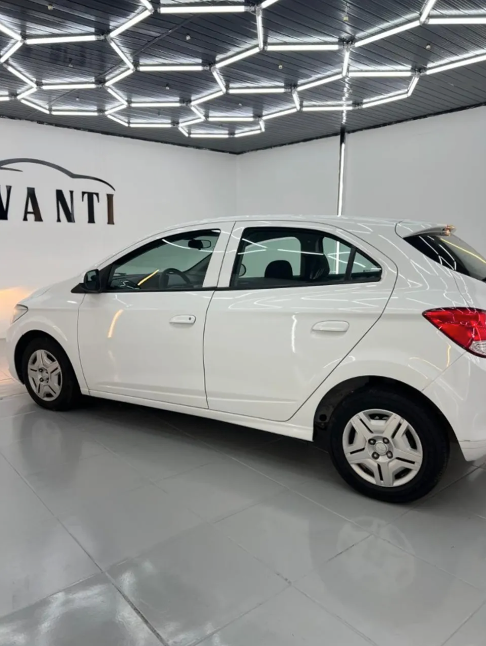 Chevrolet Onix Hatch Joy 1.0 Mec 2018